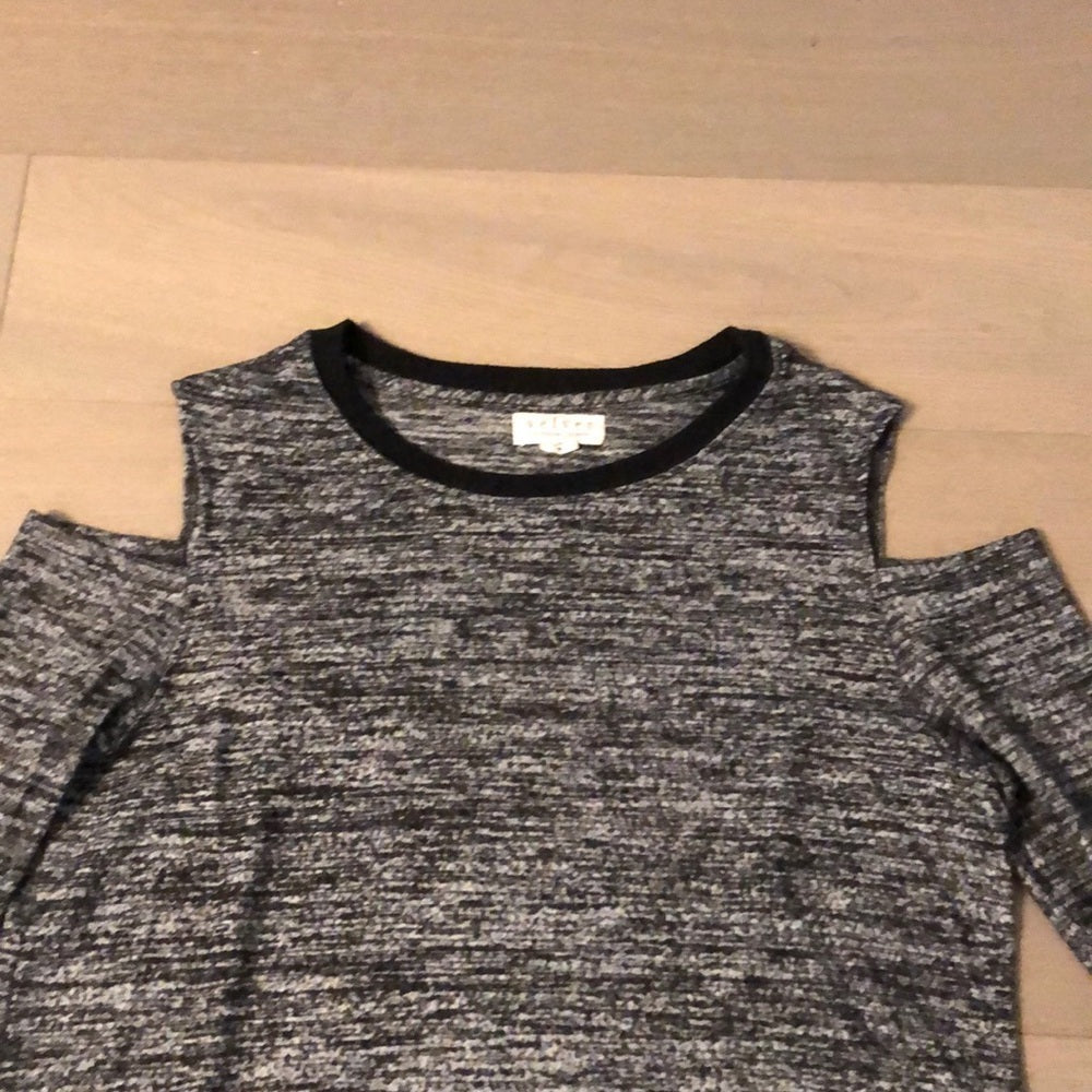 VELVET by Graham & Spencer Top Size M