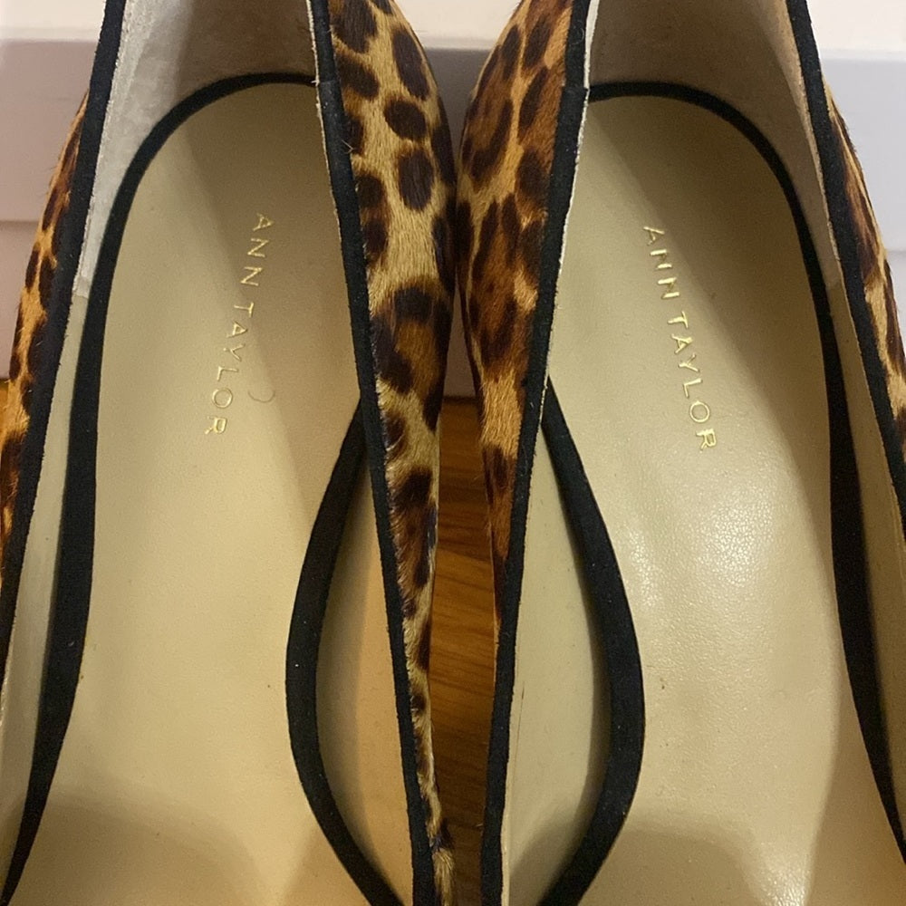 NWT Ann Taylor Women’s Cheetah Print Heels With Black Bow Size 7