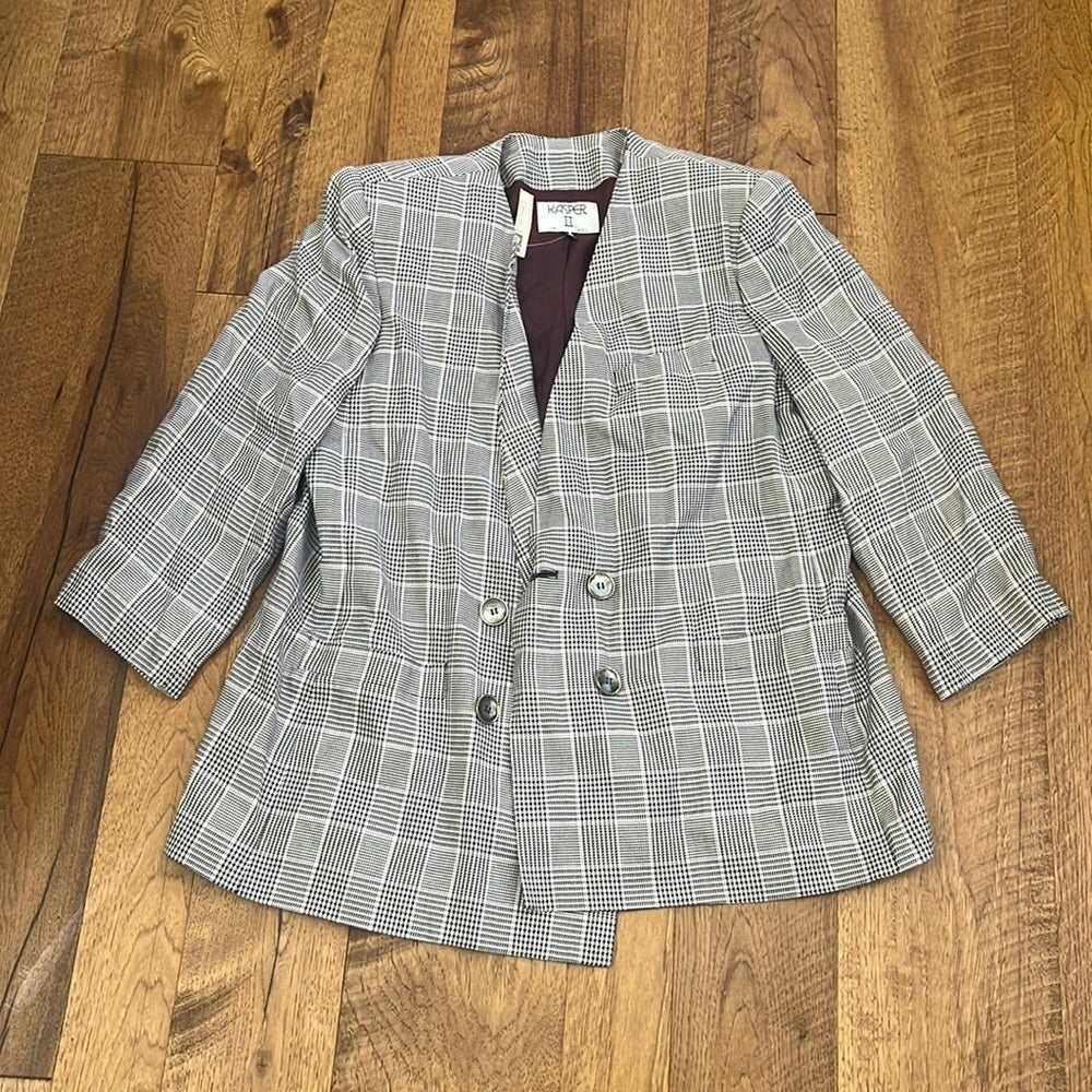 NWT Kasper II Woman’s Grey and Black Blazer Size 18