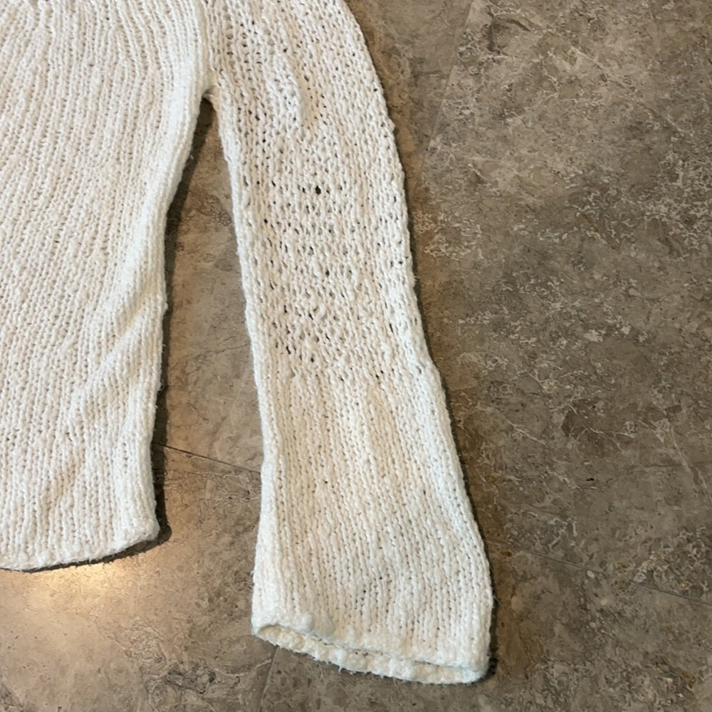 Theory White women’s Sweater Size M