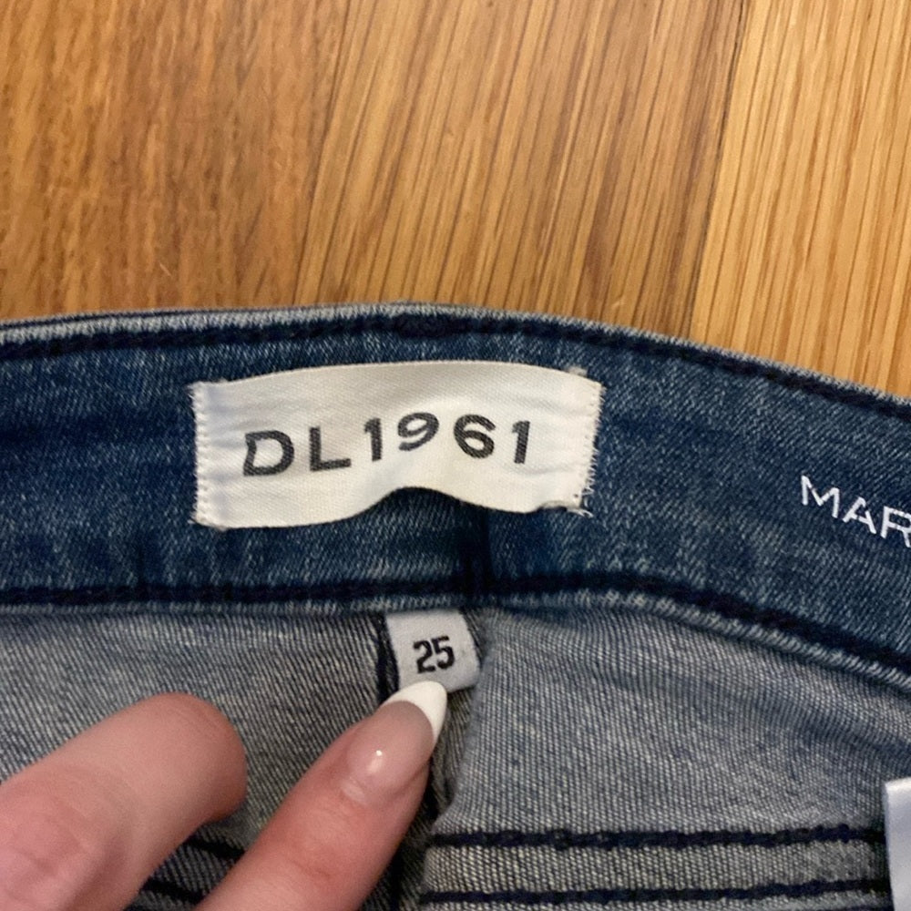 DL1961 Women’s Blue Skinny Jeans Size 25