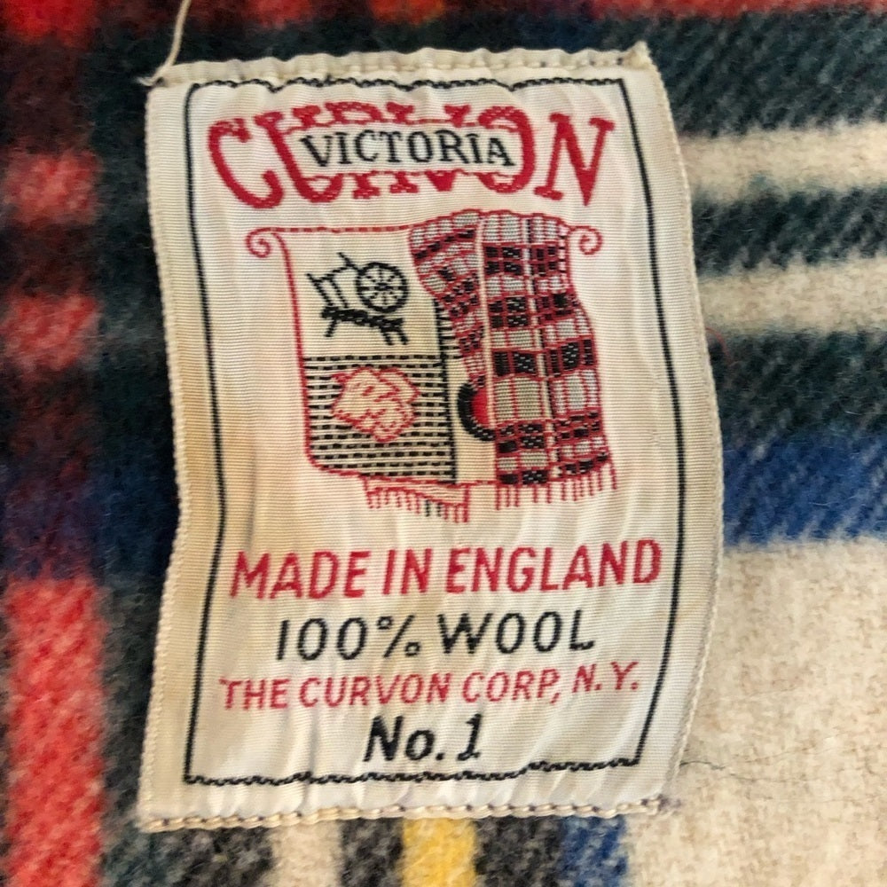 Victoria Curvon Blanket