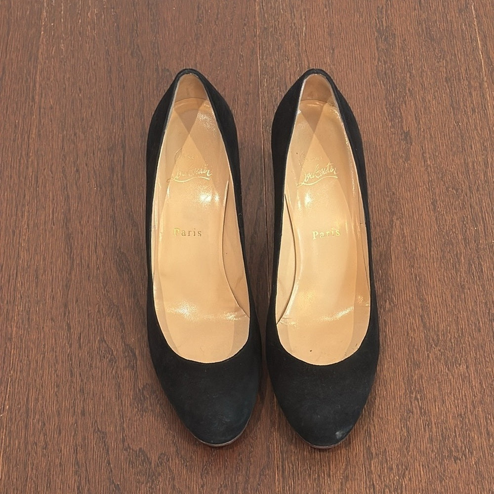 Christian Louboutin Women’s Black Suede Round Toe Pumps Size 40.5/10.5