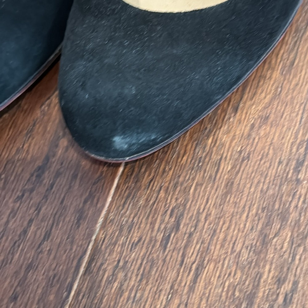 Christian Louboutin Women’s Black Suede Round Toe Pumps Size 40.5/10.5