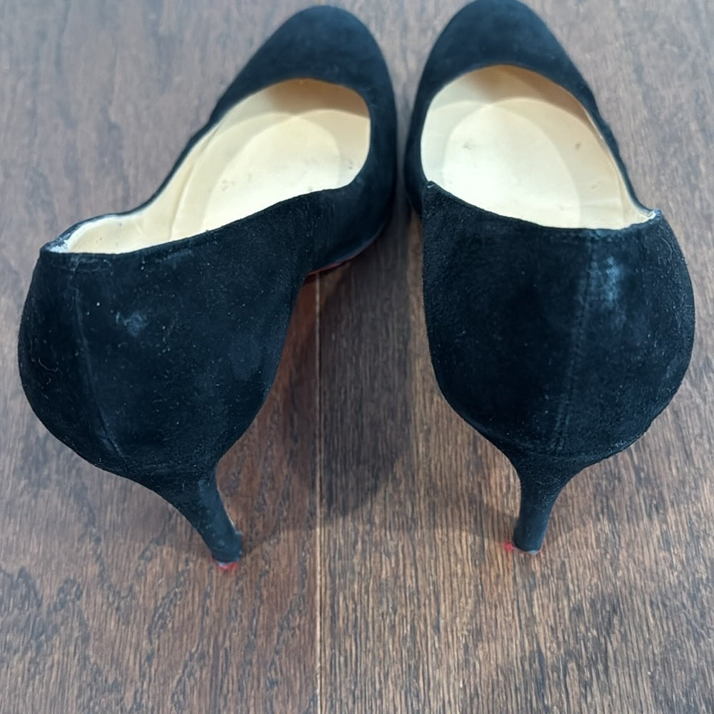 Christian Louboutin Women’s Black Suede Round Toe Pumps Size 40.5/10.5