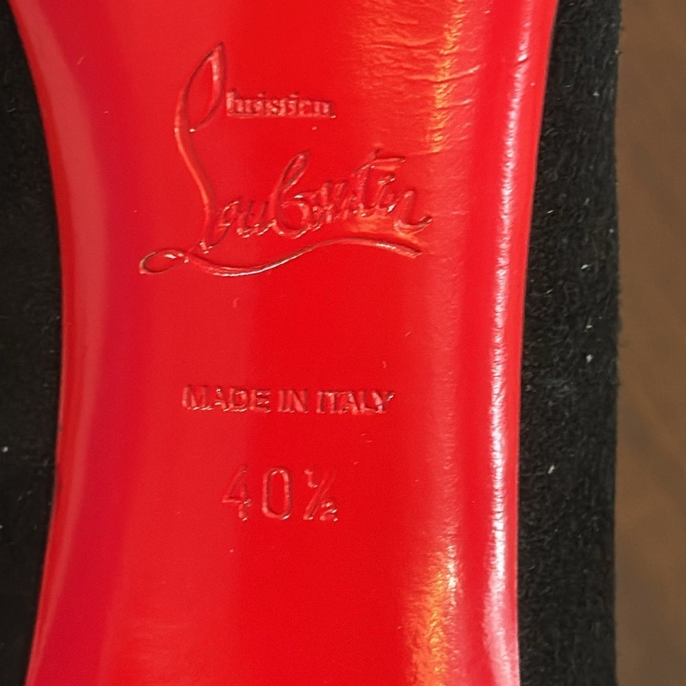 Christian Louboutin Women’s Black Suede Round Toe Pumps Size 40.5/10.5