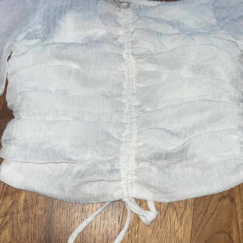 NWT Wayf Woman’s White Top Size XS