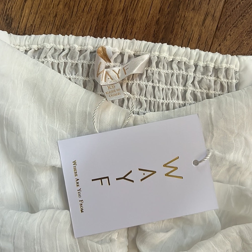 NWT Wayf Woman’s White Top Size XS