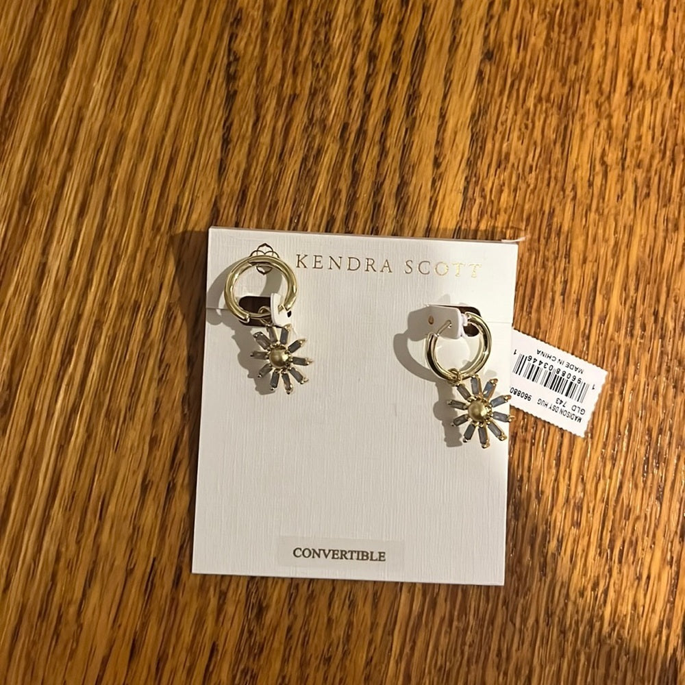 NWT Kendra Scott Woman’s Madison DSY Gold Flower Earrings