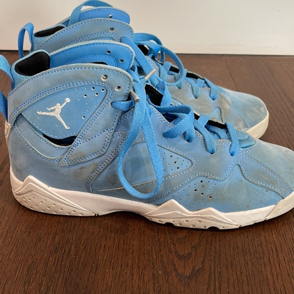 Men’s Blue Air Jordan’s High Tops Size 7