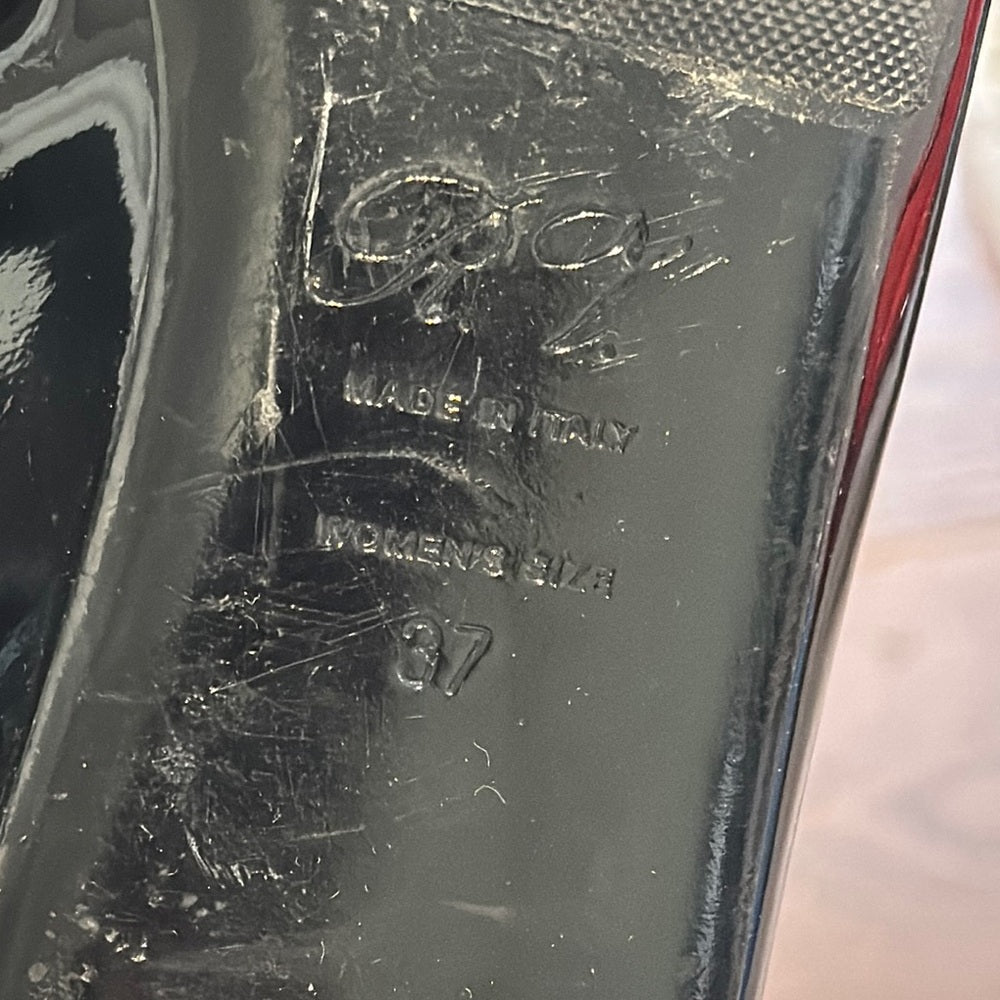 Roger Vivier Black Women's Flats Shoes with Silver Accents Size 37