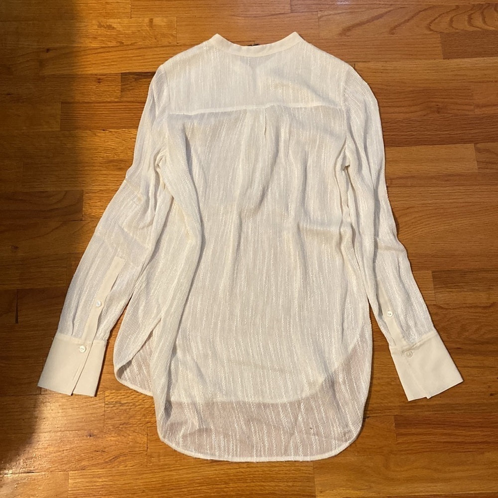 WOMEN’S Vince long sleeved top. Cream. Size 0