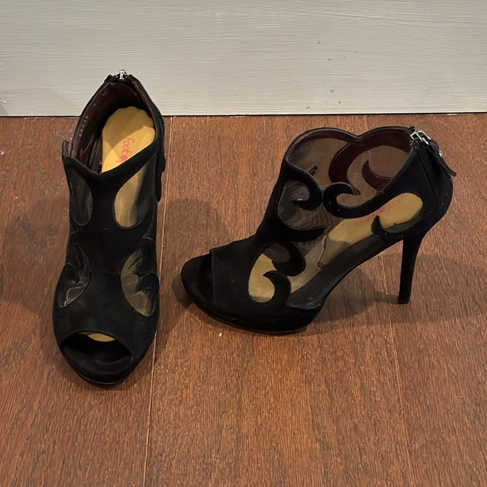 Stuart Weitzman Women’s Black Suede Heels Size 7
