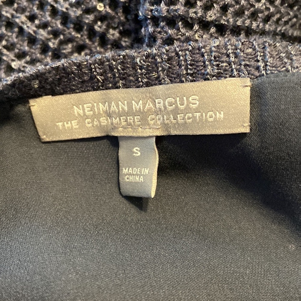 WOMEN’S Neiman Marcus Cashmere collection sweater. Blue. Size S