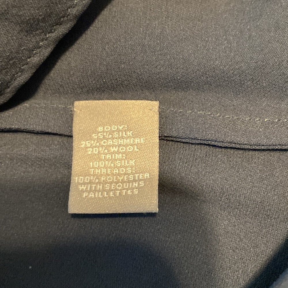 WOMEN’S Neiman Marcus Cashmere collection sweater. Blue. Size S
