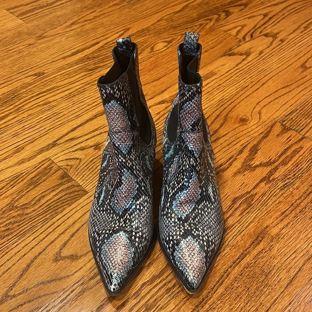 PAIGE Woman’s Snake Skin Booties Size 8