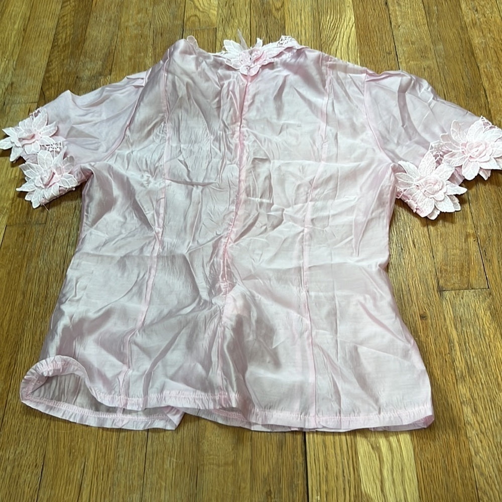 Women’s Light Pink Blouse Size M