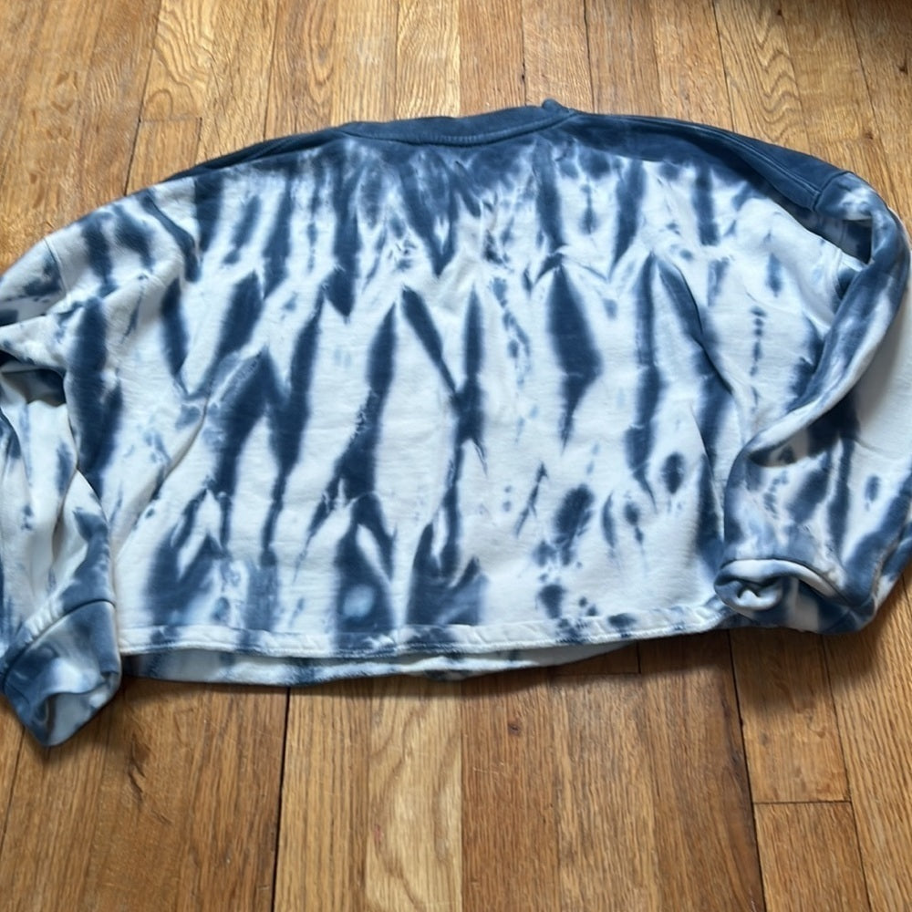 Banana Republic Women’s White and Blue Tie Dye Sweater Size M