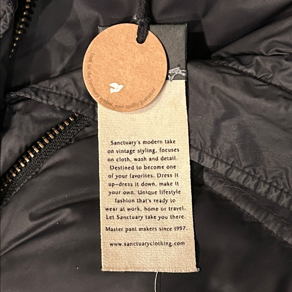 NWT Sanctuary Women’s Black Puffer Jacket with Belt Size Medium