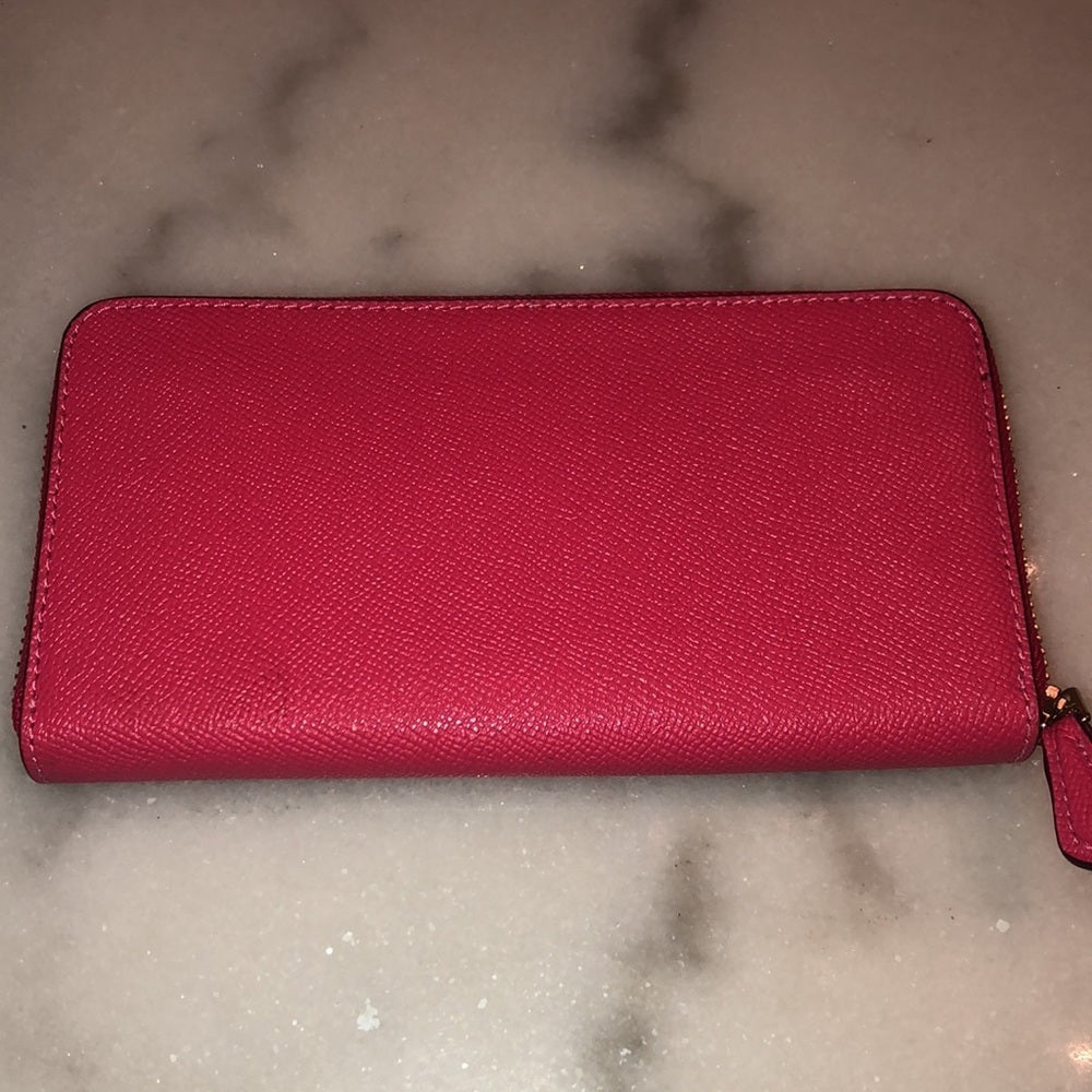 NWT Coach Pink Zip Around Wallet with Gold Zipper