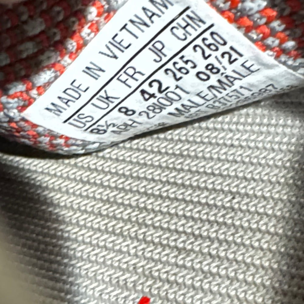 Yeezy Adults Sneakers in Light Gray and Red Size 8.5