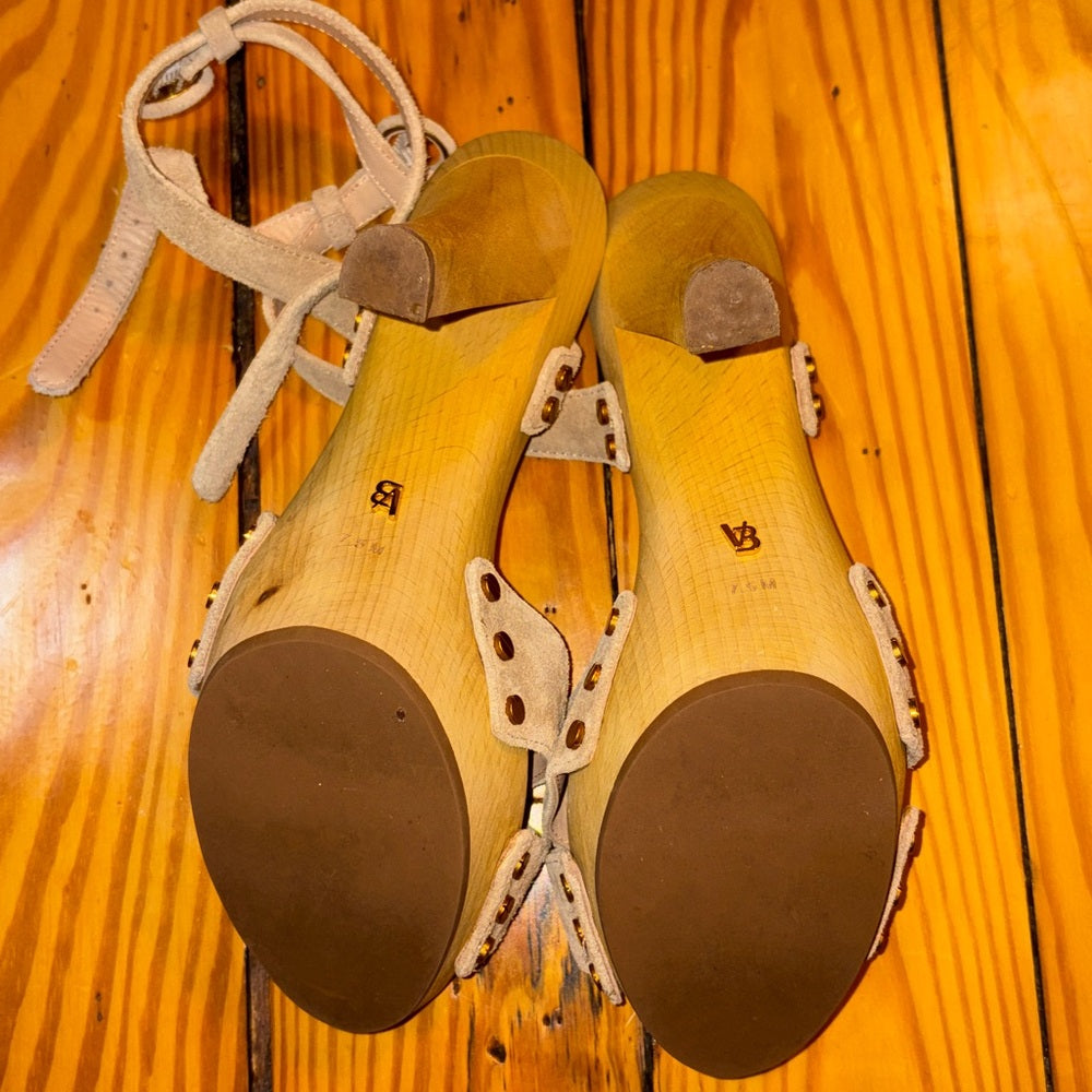 Veronica Beard Women’s Tan Heels Size 7.5