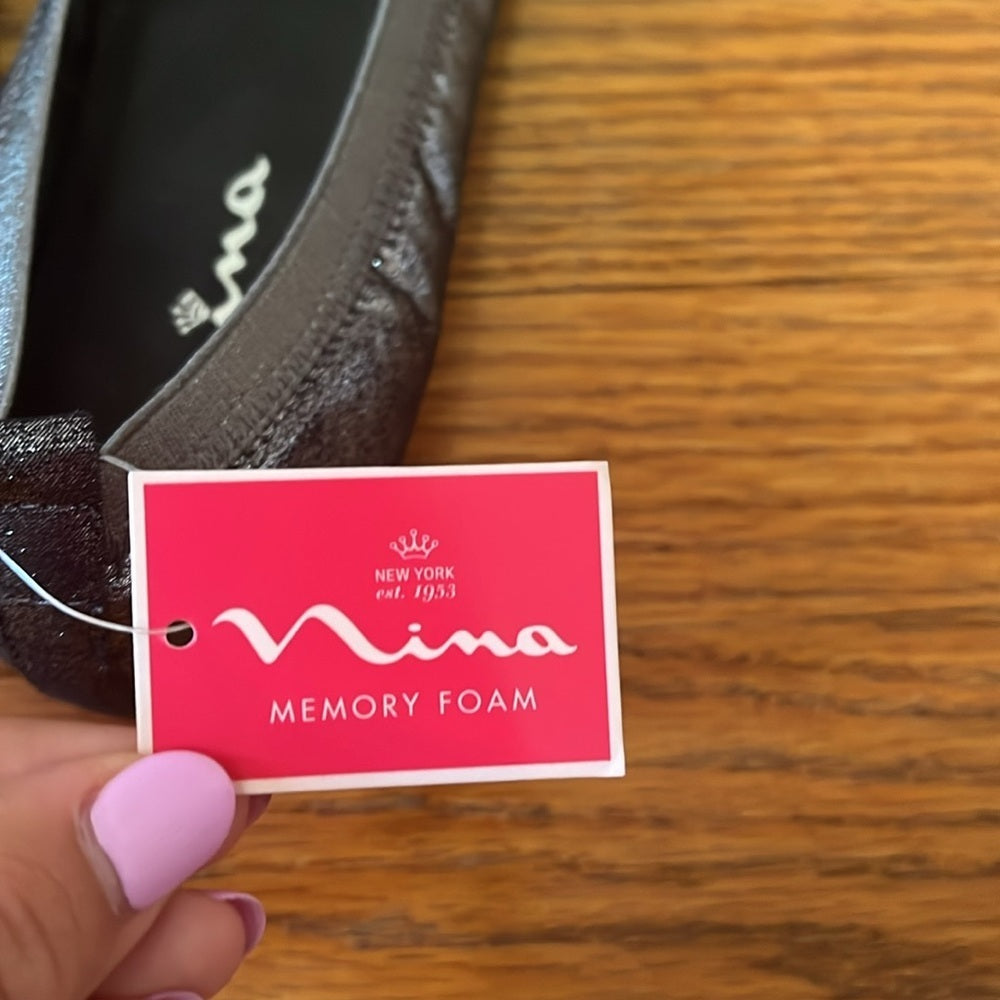NWT Nina Girl’s Silver Shoes Size 2.5