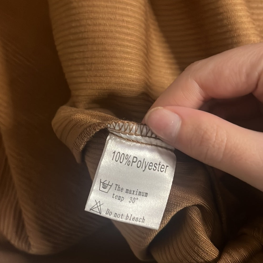 NWT QIXING Woman’s Brown Button Down Sweater Size M
