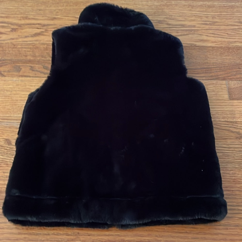 NWT Urban Republic Girl’s Black Vest Size Small