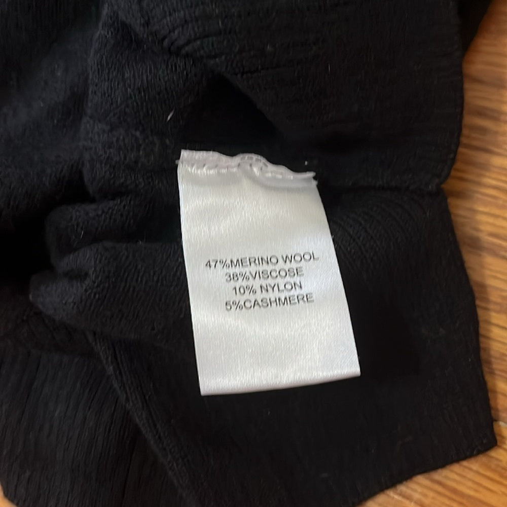 Pam & Gela Women’s Black Star Sweater Size Small