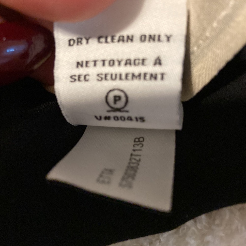 Women’s Diane vonFustenberg long sleeved top. Black and cream. Size 6