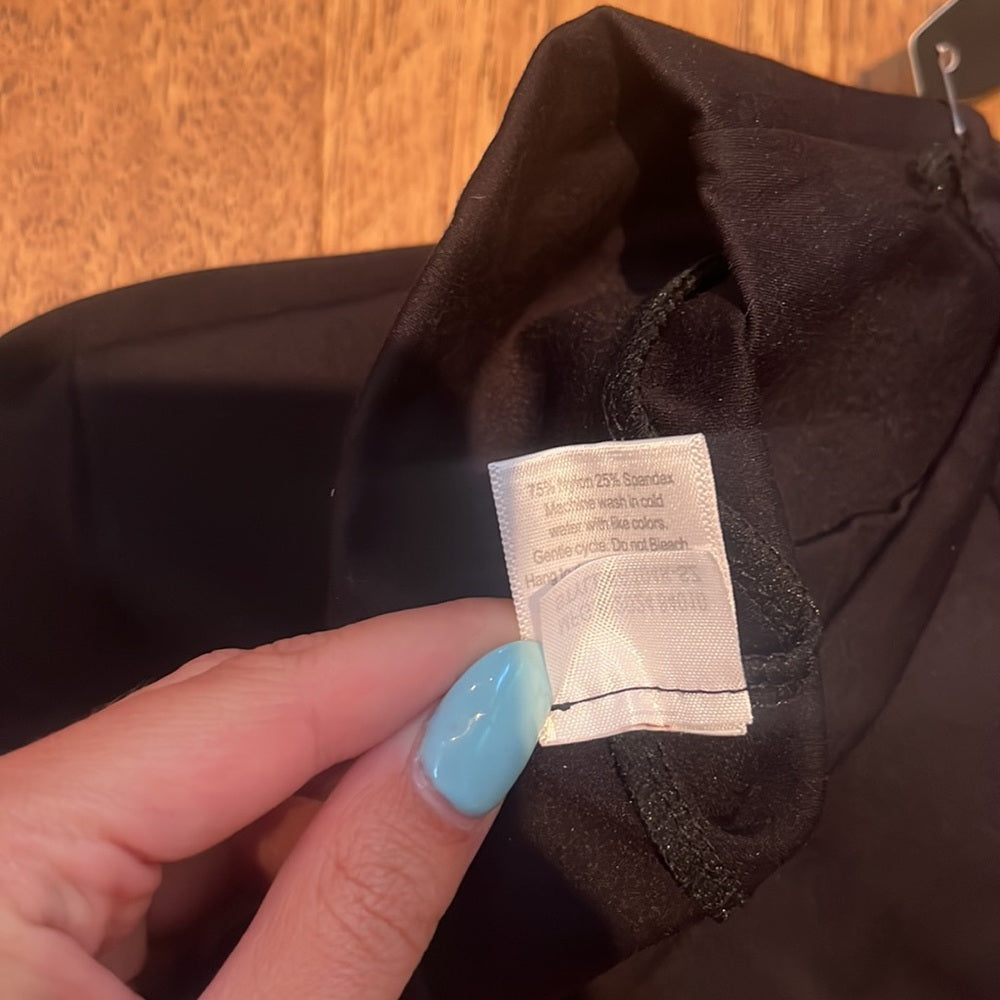 NWT Suzette Collection Woman’s Black Flare Leggings Size M (8/10)
