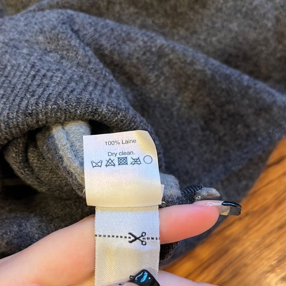 NWT J.Crew Woman’s Grey Sweater Size XXS