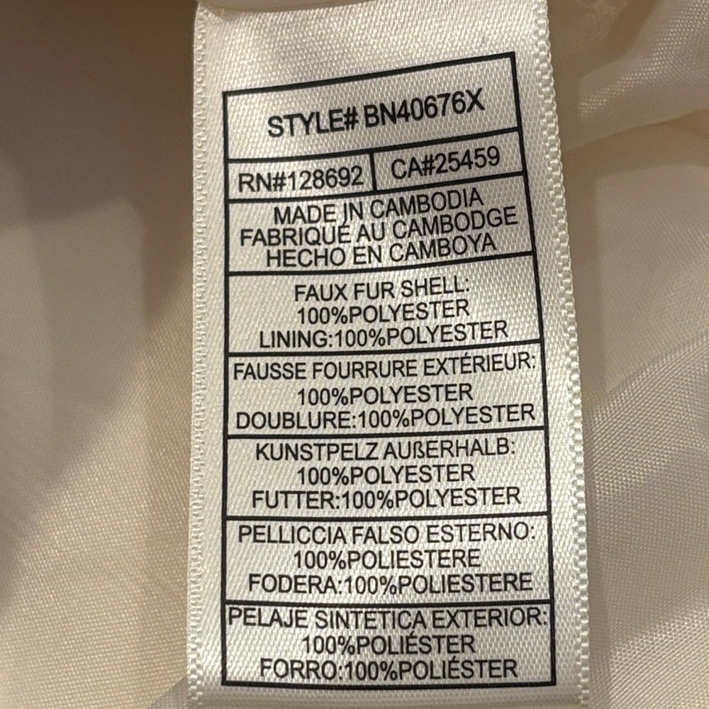 NWT Steve Madden Women’s Soft Cream Teddy Jacket Size Medium