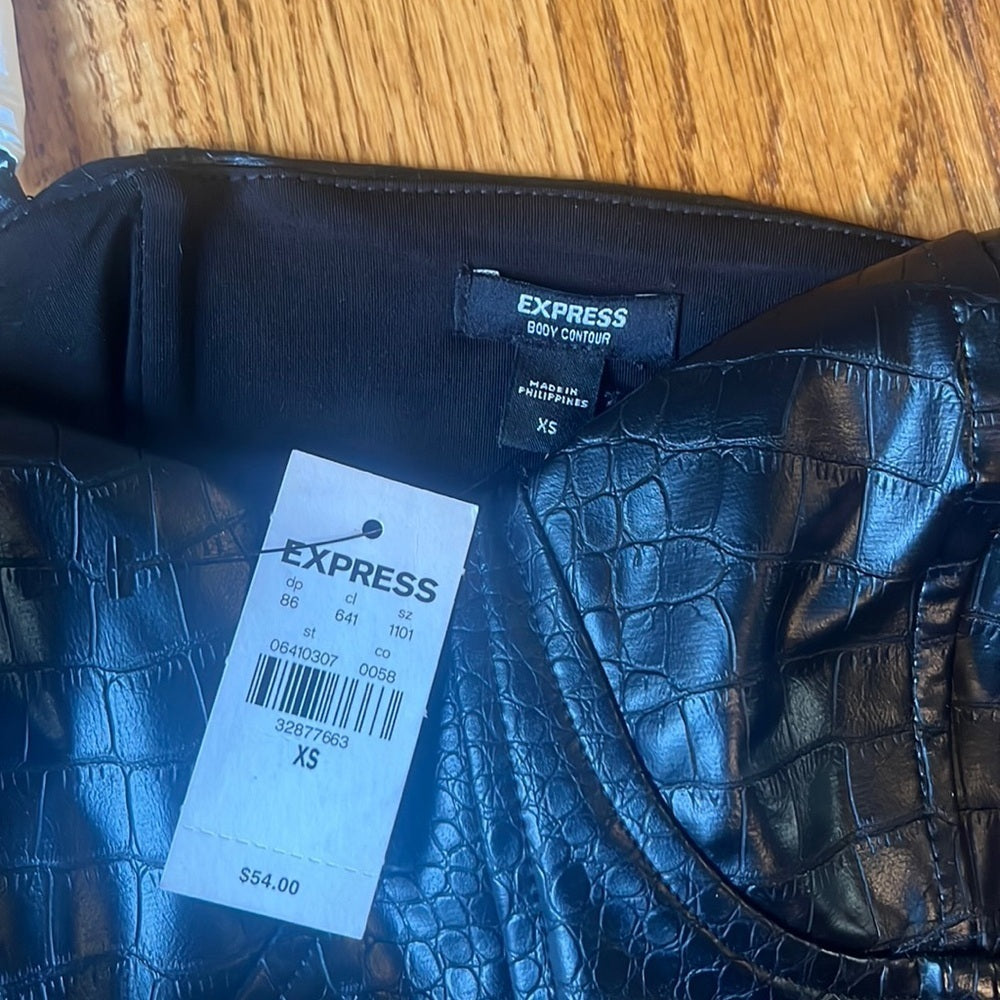 NWT Express Woman’s Crop Top Size XS