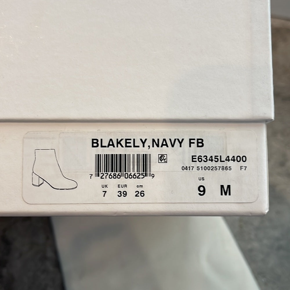 VINCE Navy Velvet Boots Size 9