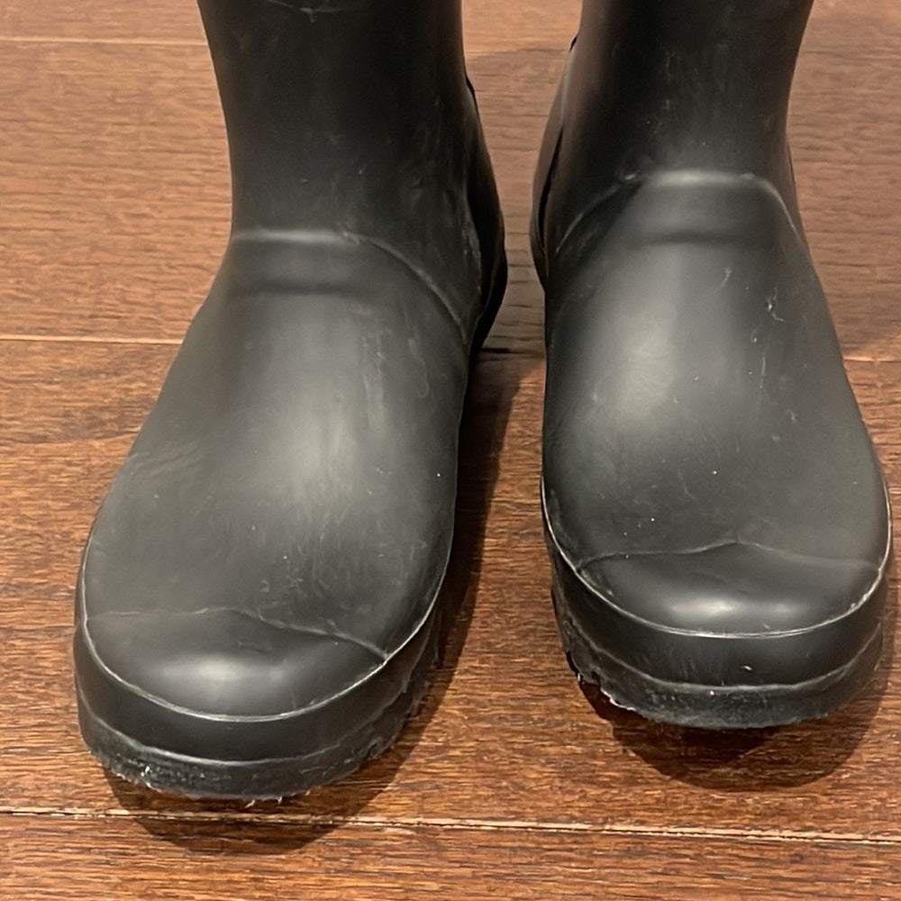 Hunter Black Rain Boots Size 6