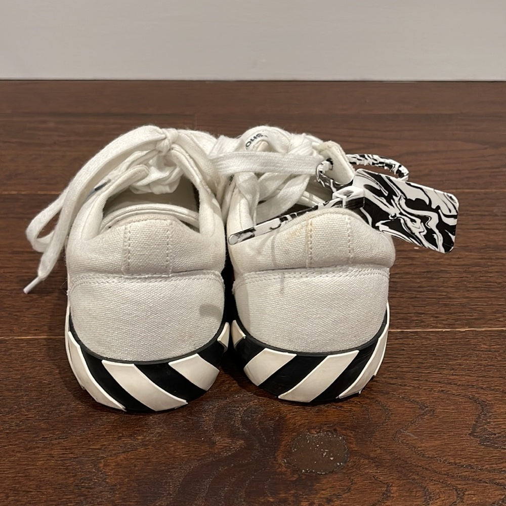 Off White Vulcanized Bicolor Low Top Sneakers Size 41 US 11