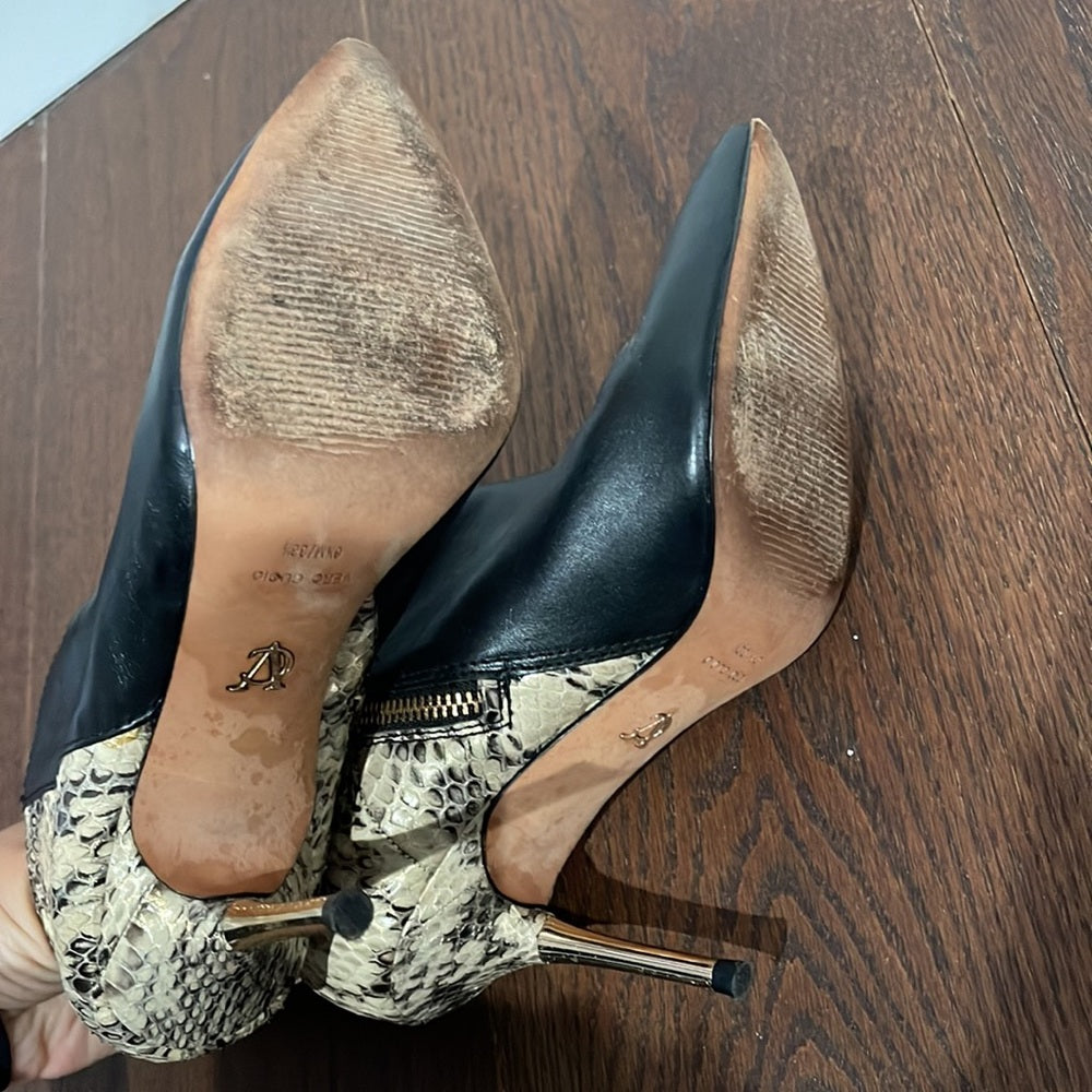 Vince Camuto Signature Black Booties Size 6.5