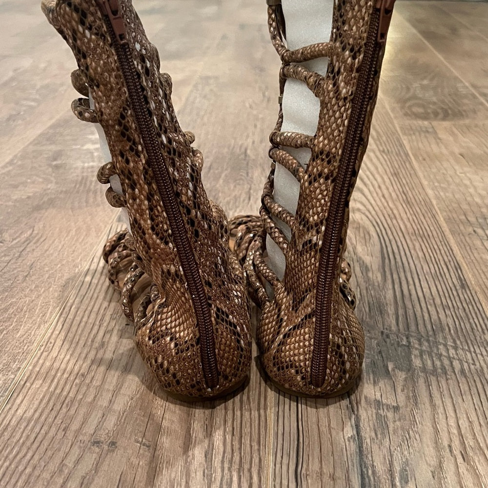 Gizella Woman’s Open Toe Casual Gladiator Sandals Size 9