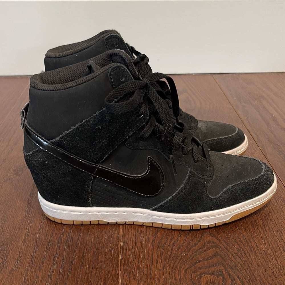 Nike Women’s Black Wedge Sneakers Size 8.5