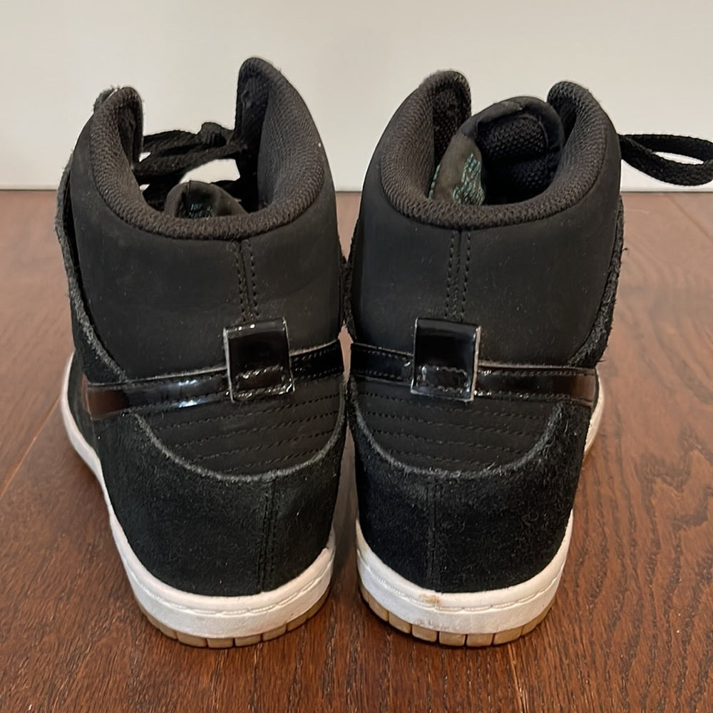 Nike Women’s Black Wedge Sneakers Size 8.5