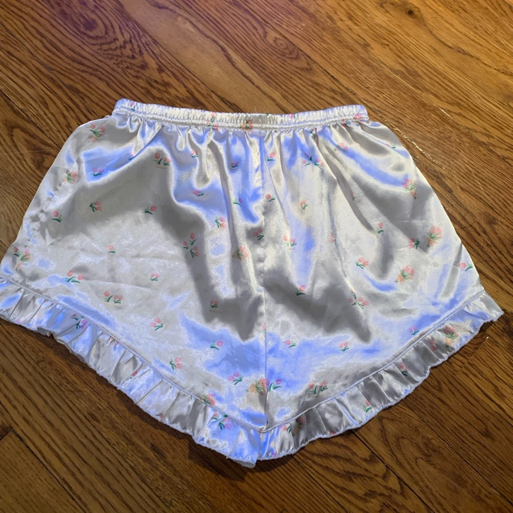 WHITE Floral Pajama Tank Top and Shorts Set Size Small