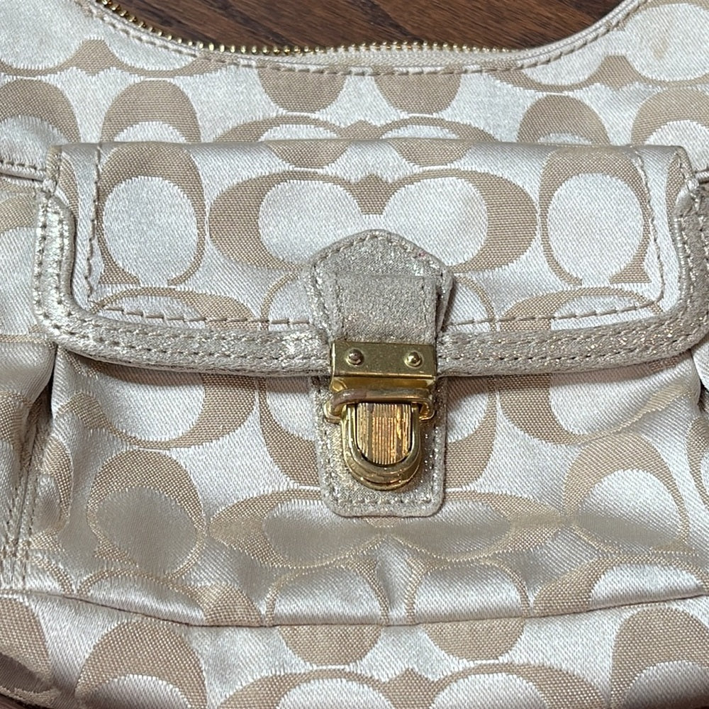 Coach Canvas Gold Women’s Small Shoulder Bag