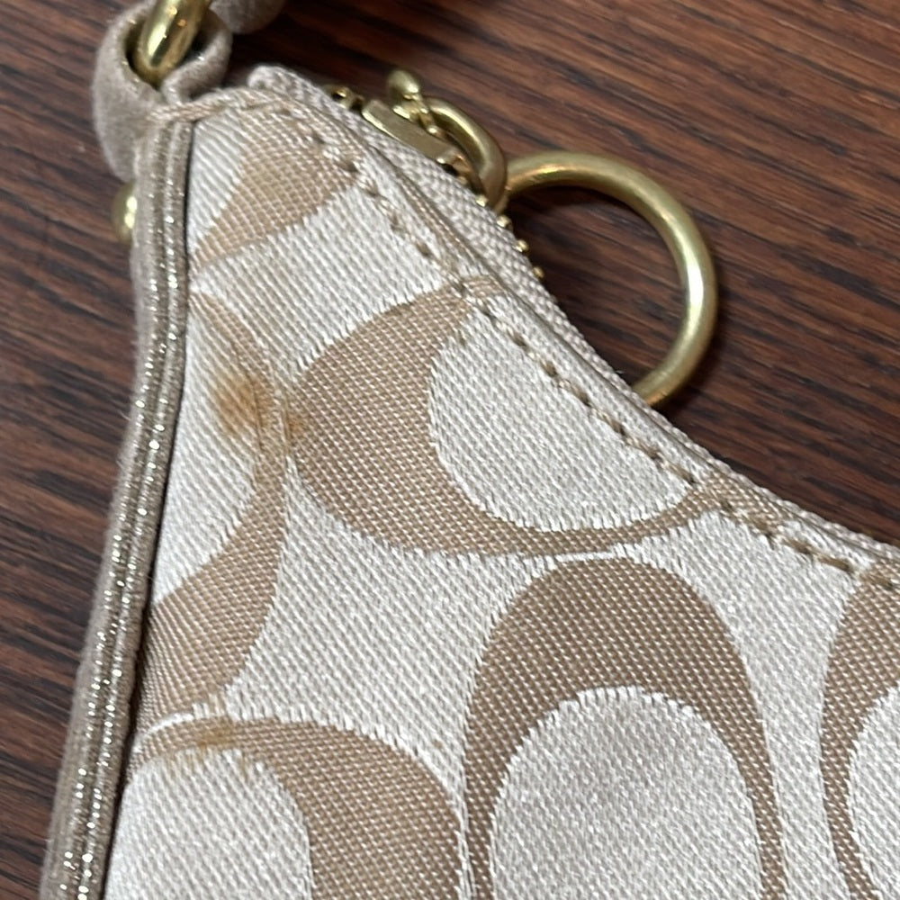 Coach Canvas Gold Women’s Small Shoulder Bag