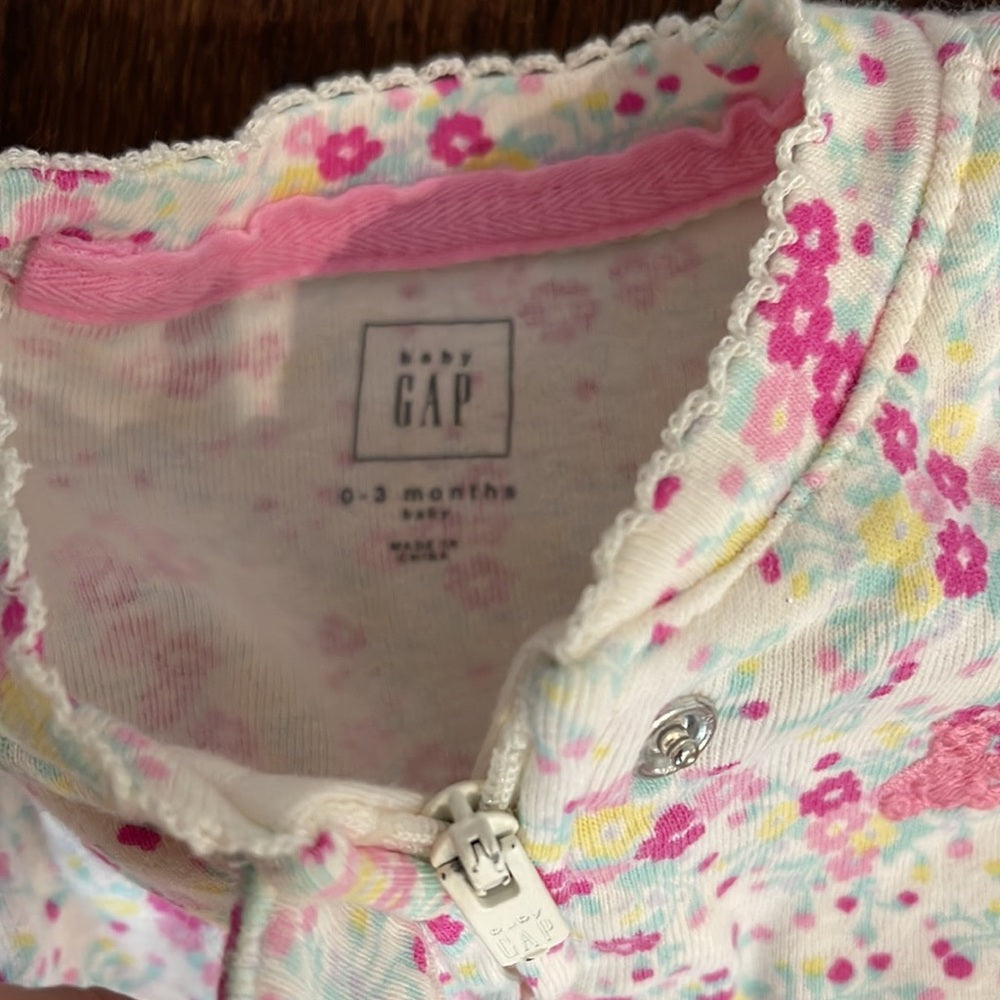 Girls Onsies Size 0-3 months