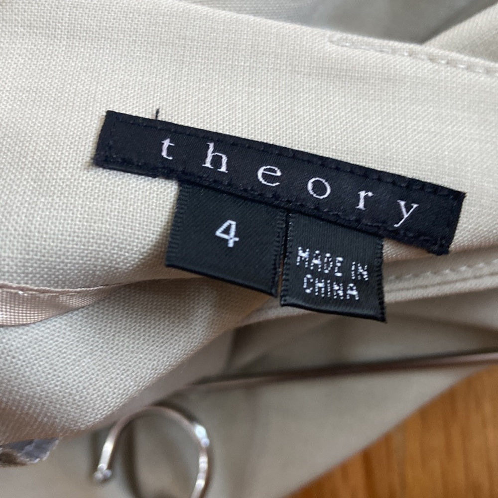 Women’s theory skirt. Beige. Size 4