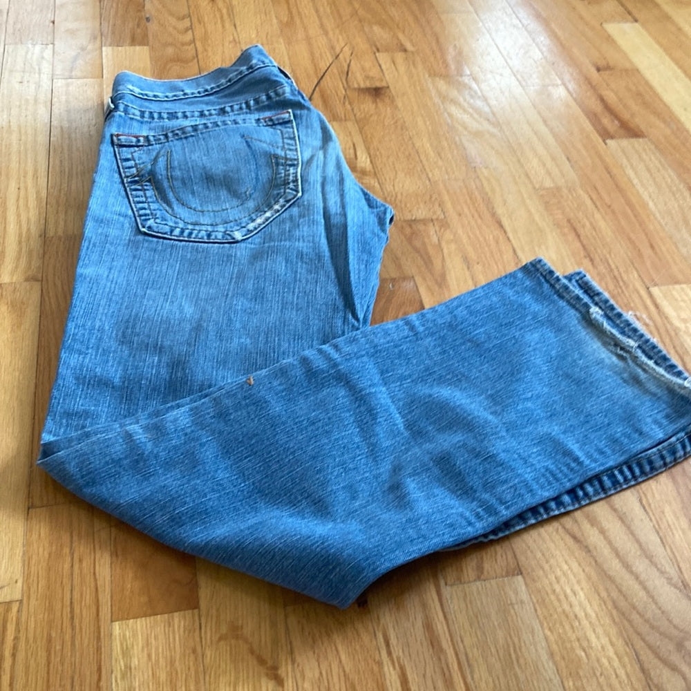 Men’s True Religion jeans. Blue denim. Size 32