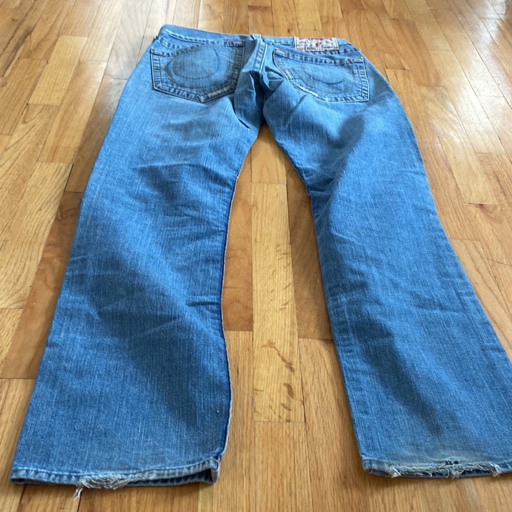 Men’s True Religion jeans. Blue denim. Size 32