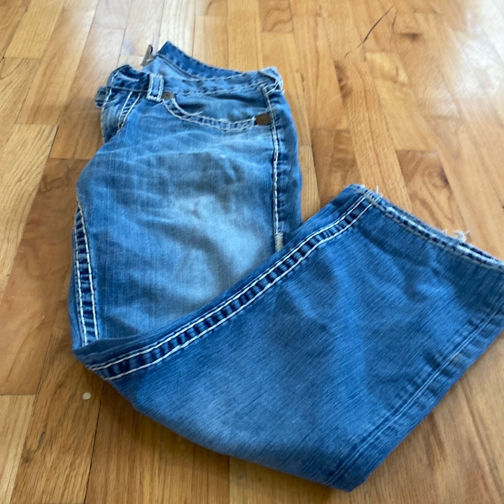 Men’s True Religion jeans. Blue denim. Size 32